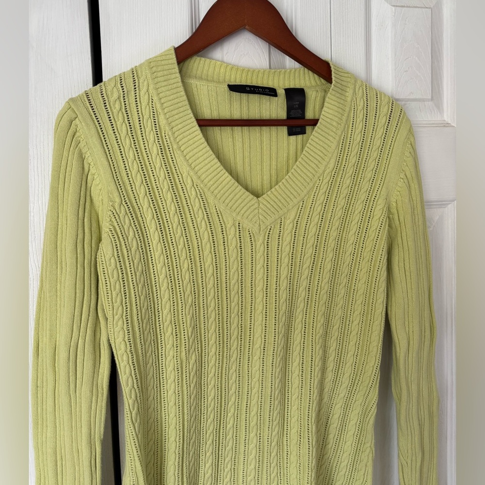 Studio by Liz Claiborne Yellow/Green V- Neck Knit Sweater Size Large